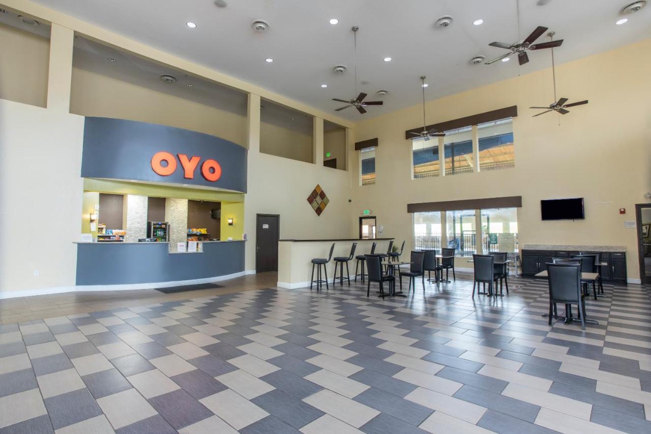 Oyo Hotel Knoxville Tn Cedar Bluff I-40 Exterior photo